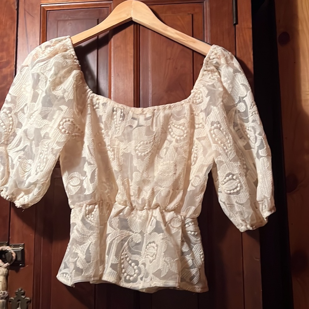 Peach NWOT Lace crop to size M. - Picture 6 of 6